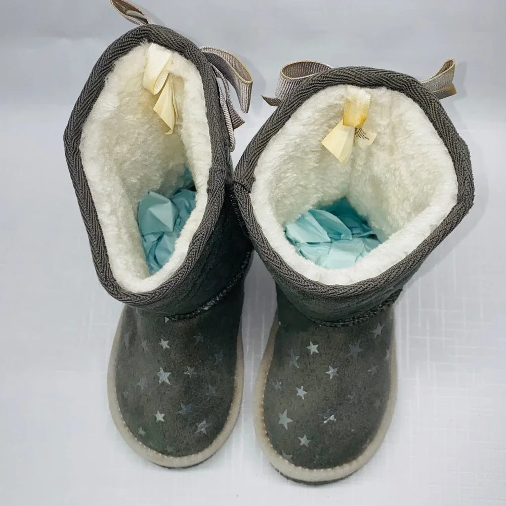 Old Navy Kids Gray Star‎ Print Cozy Lined Winter Emu Boots Size 8 2TAirwalk
